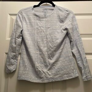 Croft and Barrow Women’s Blue and White Long Sleeve Shirt